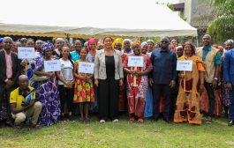 La Ministre Myss Belmonde DOGO au contact des bénéficiaires du Programme Filets Sociaux