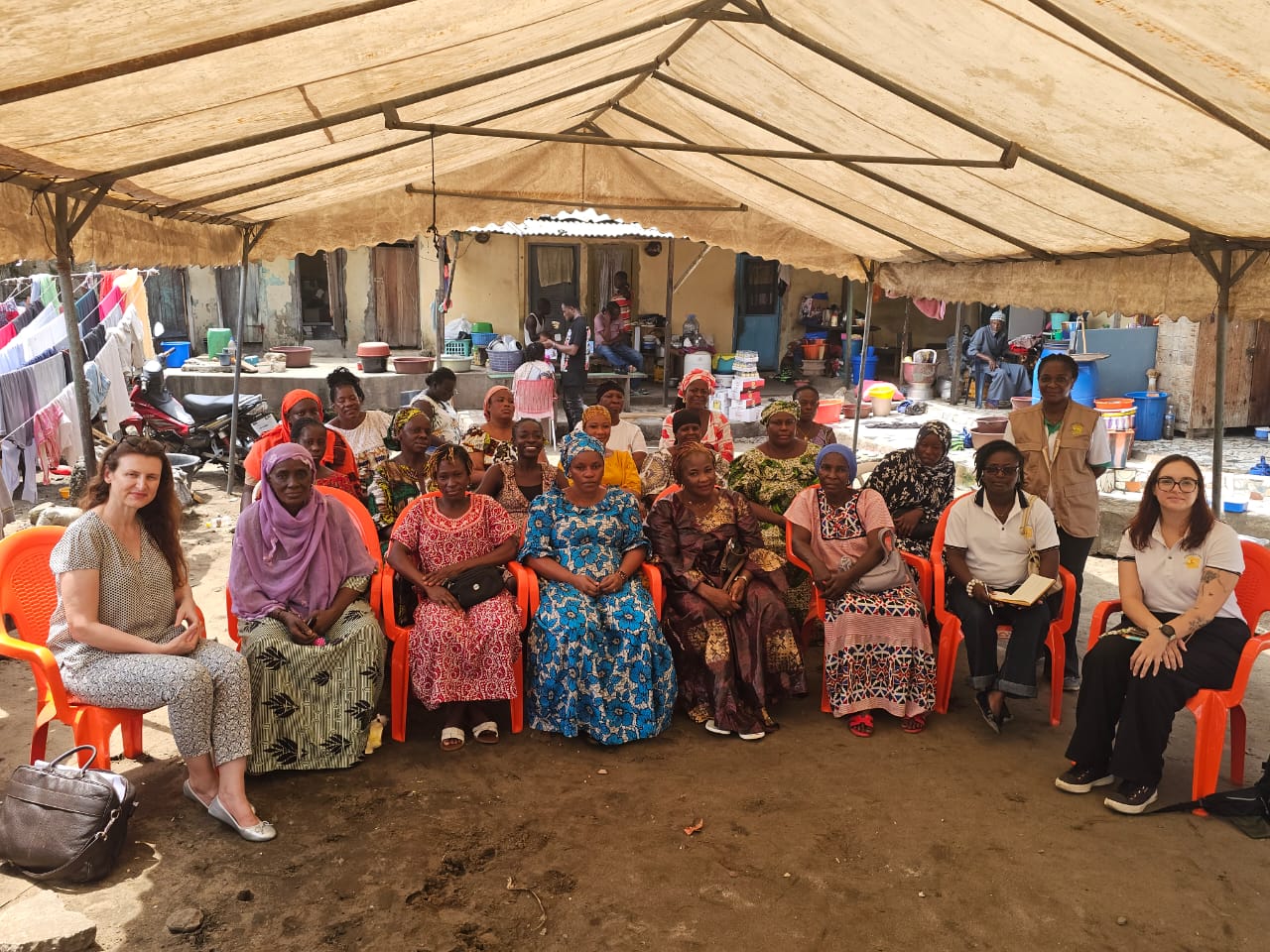 District d’Abidjan : le Bureau de Coordination du Programme Filets Sociaux et la Banque Mondiale à la rencontre des bénéficiaires des Filets Sociaux