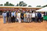 La Ministre Belmonde Dogo et le Vice-Président de la Banque M. Ousmane Diagana auprès des bénéficiaires du Programme Filets Sociaux à Korhogo